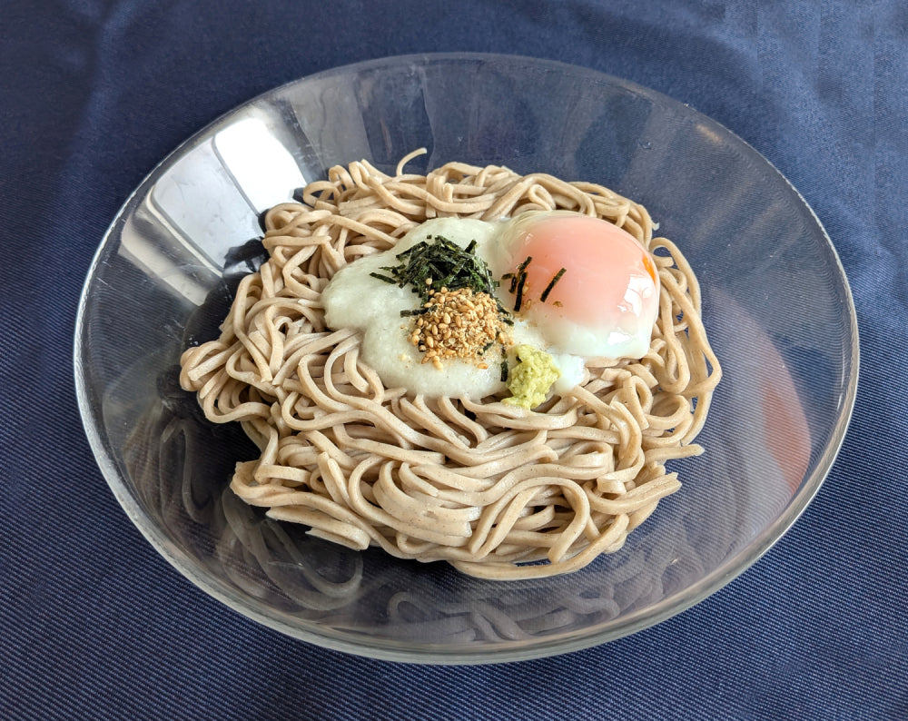 山かけそば(温泉玉子入り)